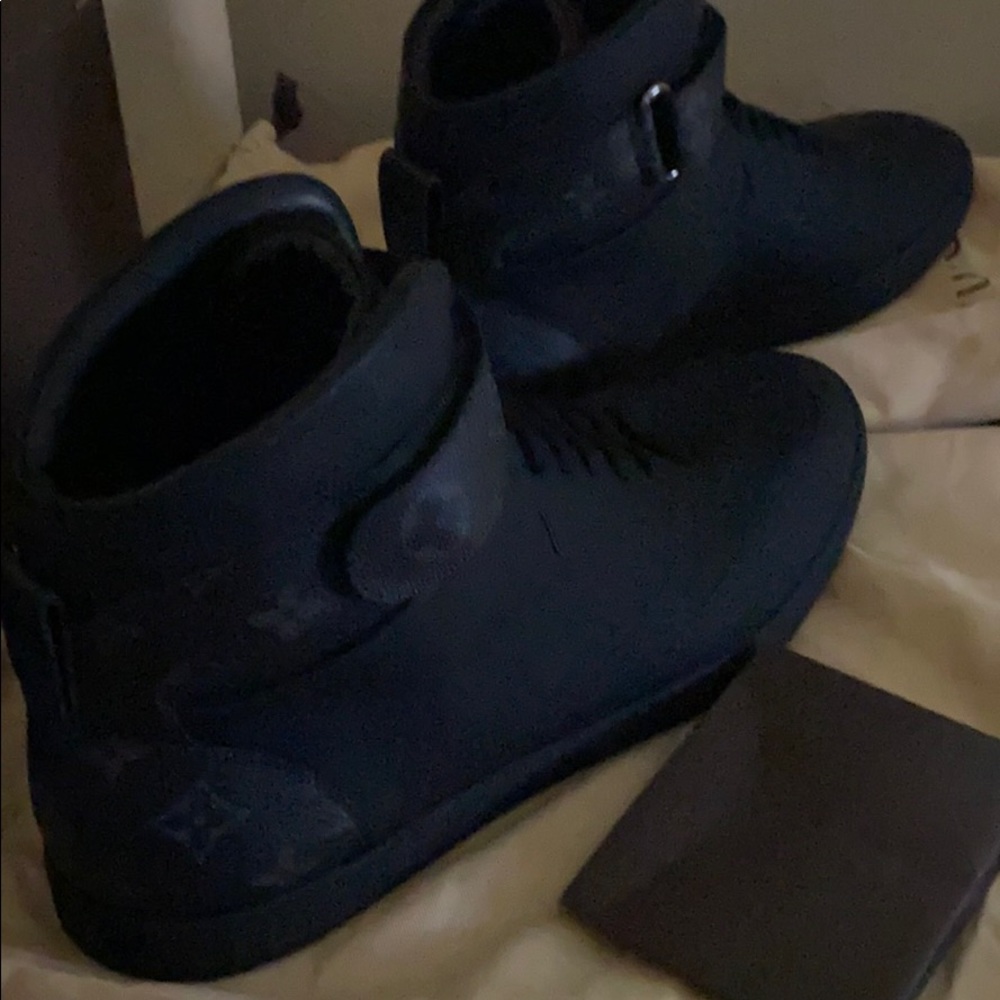 Louis Vuitton men’s high tops - Picture 3 of 3